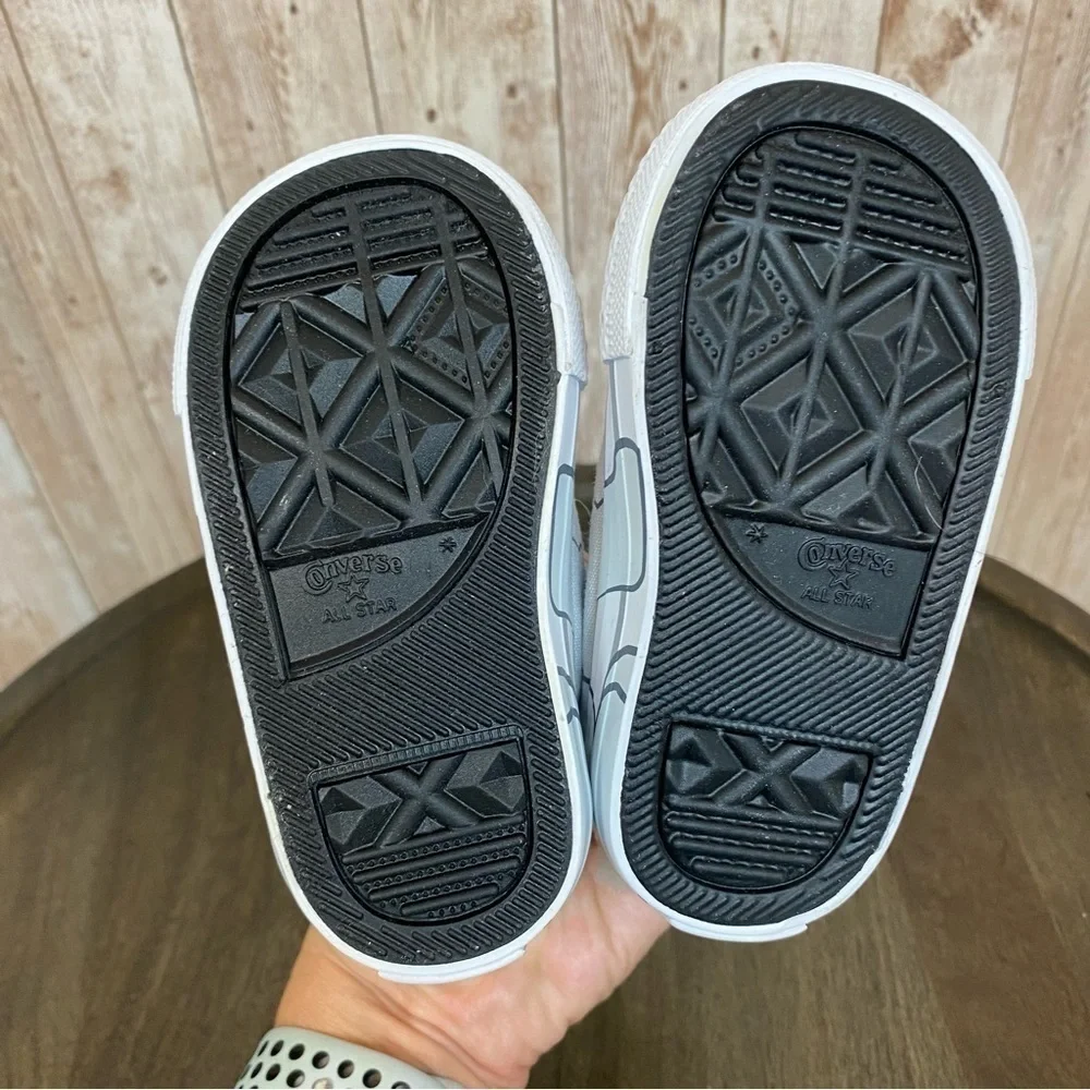 Converse CTAS Creatures Ox Rabbit Sneakers Size 4 Infant